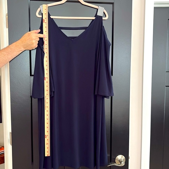 Plus size, formal, elegant, evening wear Navy dress with Crystal straps. Size 3X - Picture 3 of 14